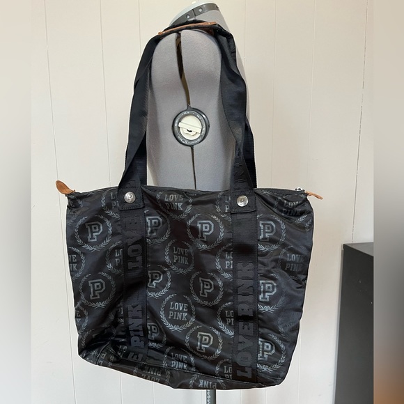 Pink bag **FREE** with 30 dollar purchase - Picture 2 of 3